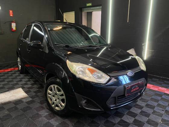 FORD FIESTA 1.6 MPI SEDAN 8V FLEX 4P MANUAL FORD FIESTA 1.6 MPI SEDAN 8V FLEX 4P MANUAL
